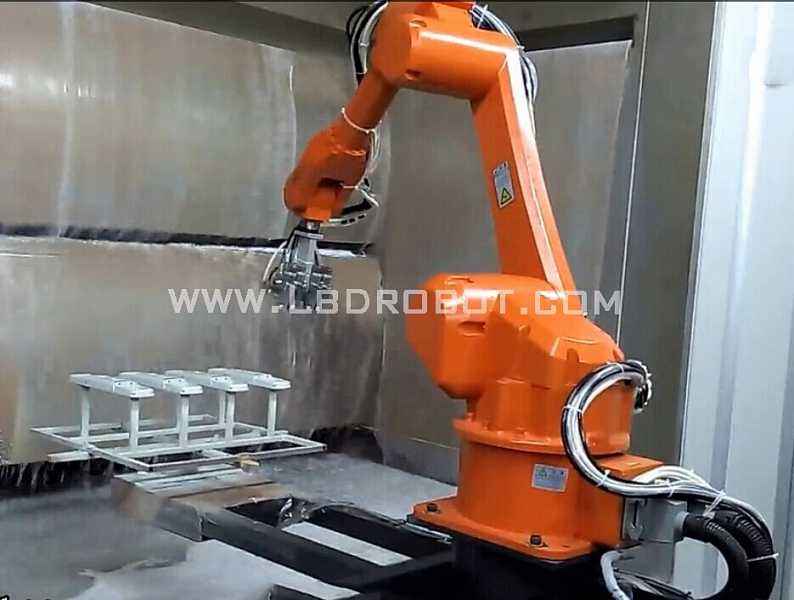 選用噴涂機(jī)器人需注意的四大問(wèn)題